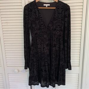 HYFVE Black Velvet Burnout Floral Tiered‎ Mini Dress Size L Long Sleeve V-Neck